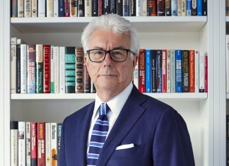 Meet the 10 best books by author Ken Follet