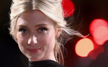Daughter of dancers, 1.90 tall and Dior ambassador: this is Elizabeth Debicki, the new Lady Di from ‘The Crown’
