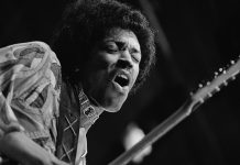 Jimi Hendrix in 10 essential songs