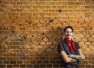 Daniel Trevino, waiter, writer, trade unionist: “The discourse of the racist far-right aims to destroy class consciousness”